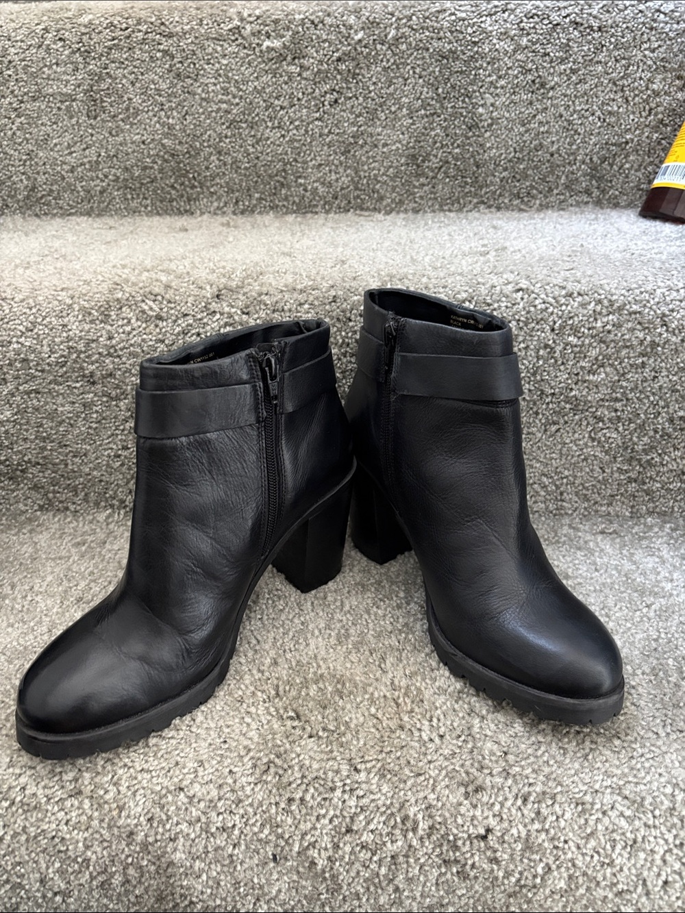 Women's Black Leather Block Heel Ankle Boots size 9